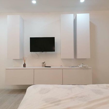 White Studio Apartman Kolozsvár Kültér fotó
