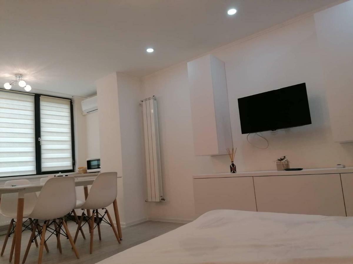 White Studio Apartman Kolozsvár Kültér fotó
