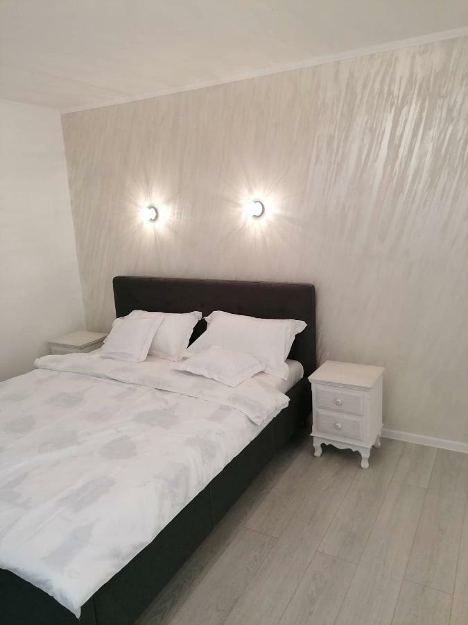 White Studio Apartman Kolozsvár Kültér fotó