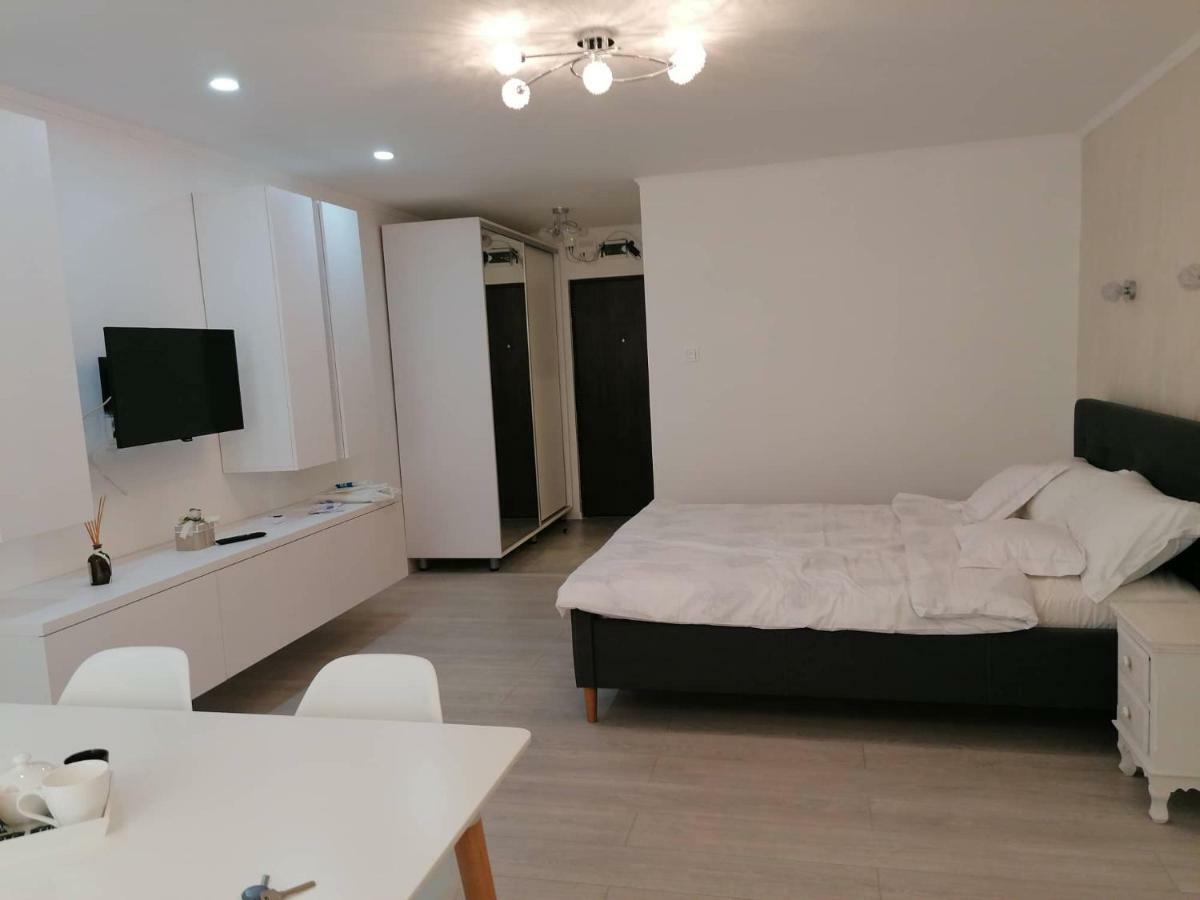White Studio Apartman Kolozsvár Kültér fotó